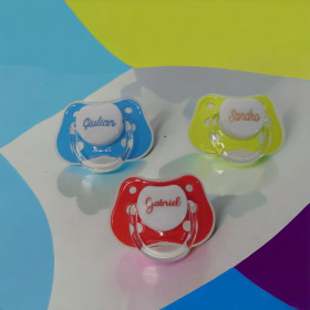 Lot de tétines pour garçons