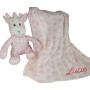 peluche Girafe et plaid rose