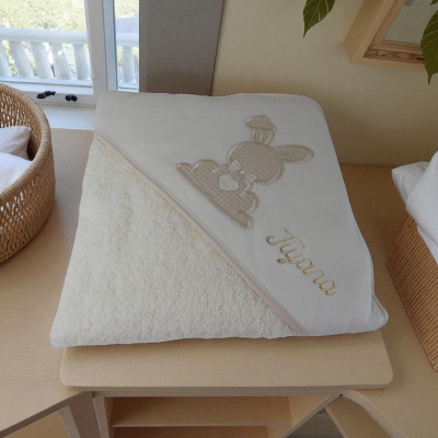 Cape de bain bébé motif lapin personnalisée
